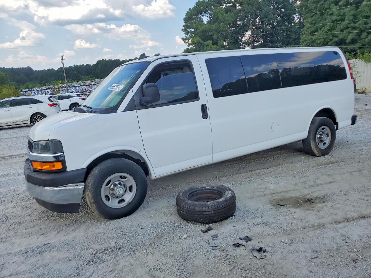 2017 CHEVROLET EXPRESS G3500 LT
