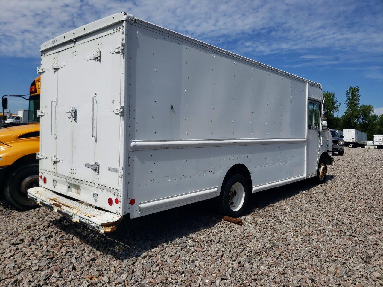 2015 FORD F59 - DELIVERY TRUCK — Фото 3 из 12