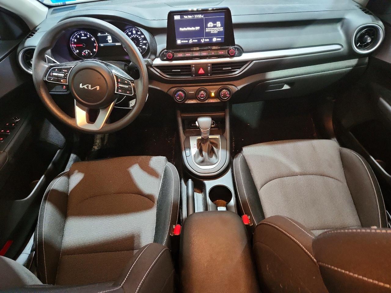 2023 KIA FORTE LXS — Фото 8 из 12