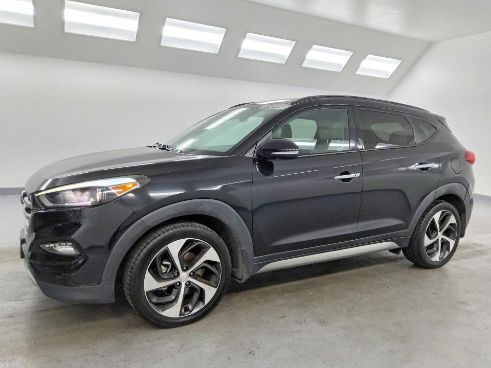 2017 HYUNDAI TUCSON KM8J33A21HU317802