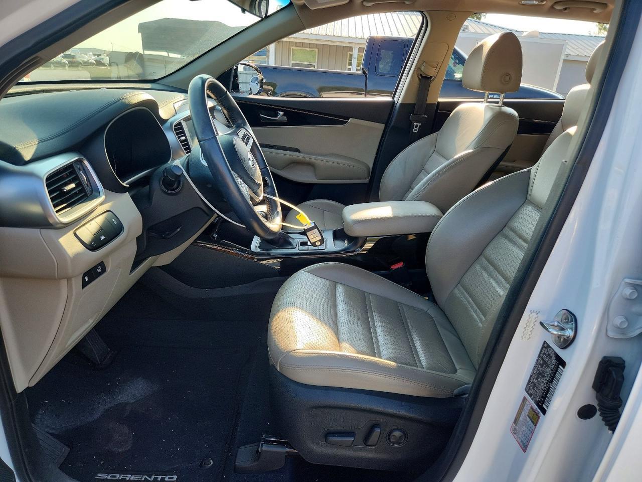 2020 KIA SORENTO EX V6 — Фото 7 из 13