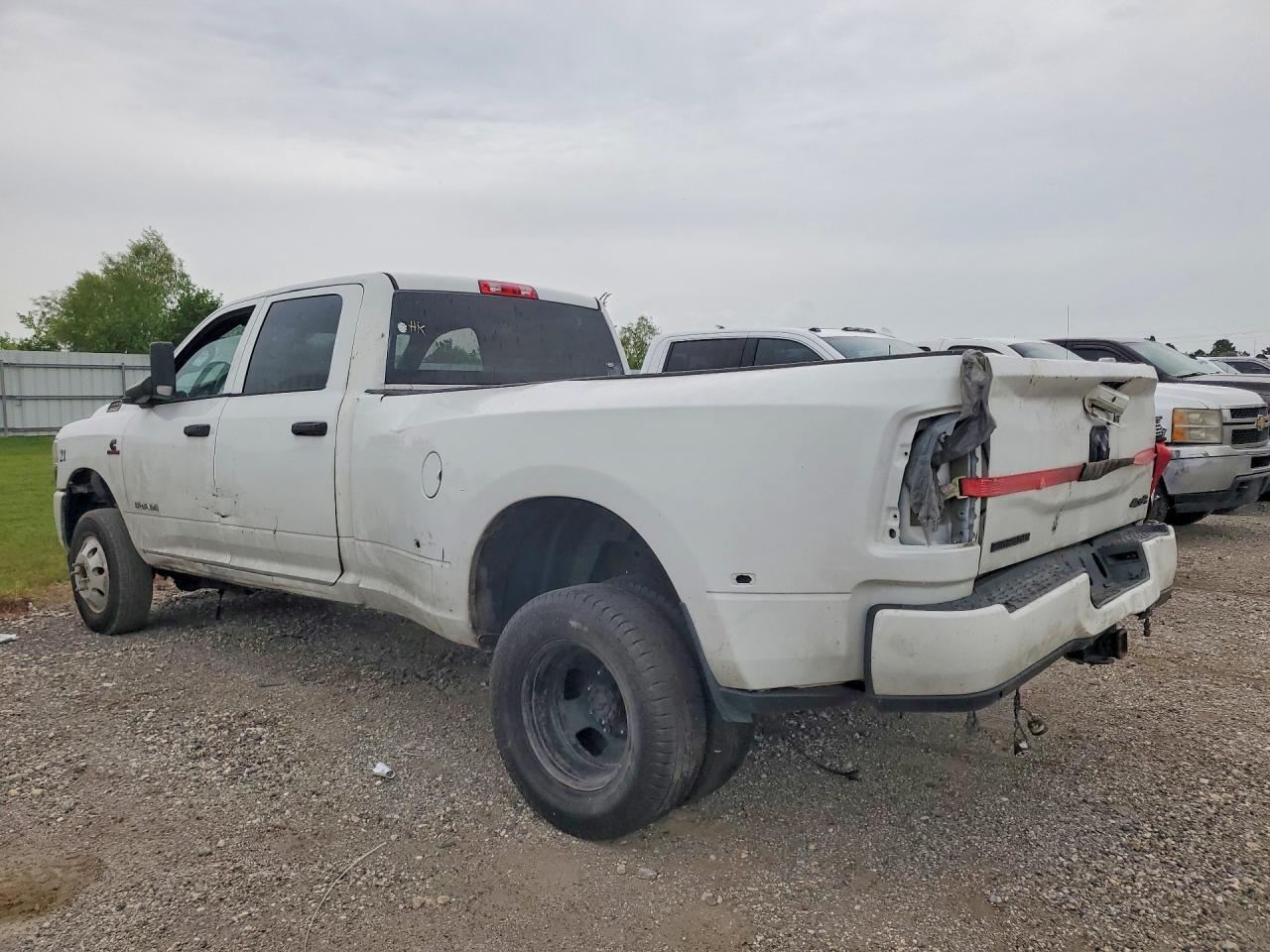 2021 RAM 3500 BIG HORN — Фото 2 из 12