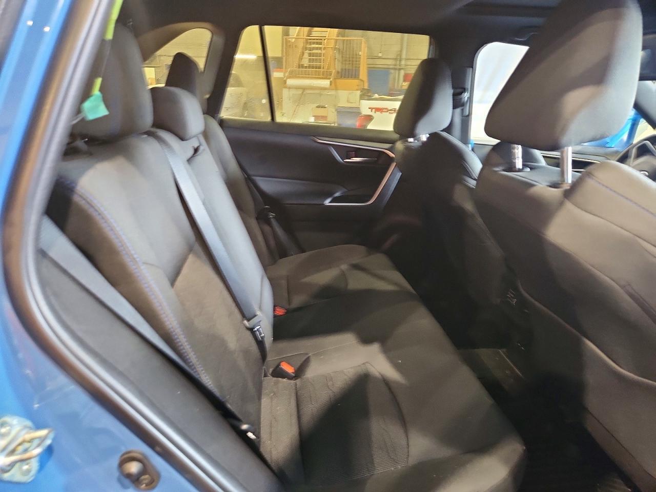 2022 TOYOTA RAV4 SE — Фото 10 из 12