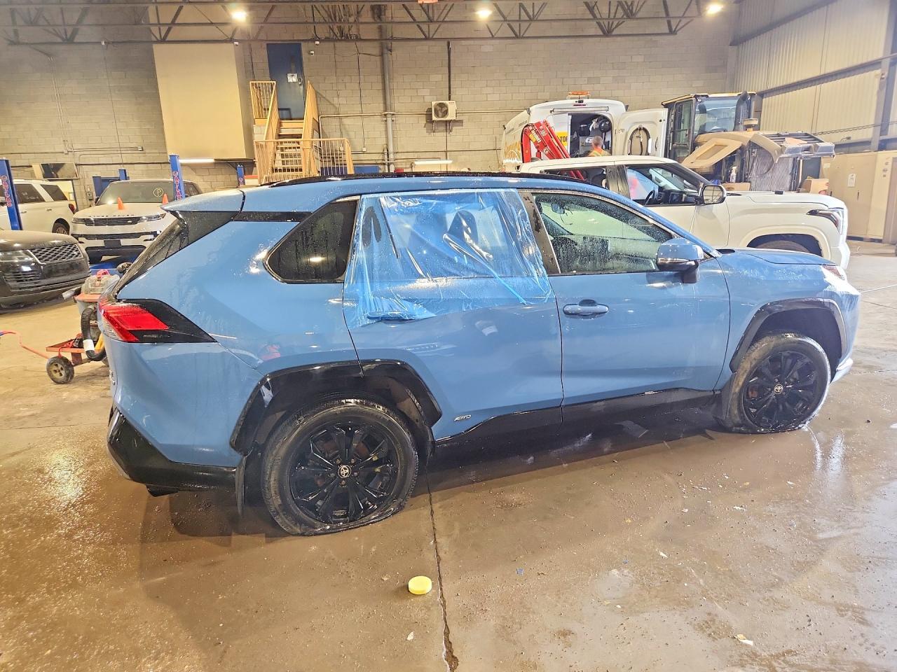 2022 TOYOTA RAV4 SE — Фото 3 из 12