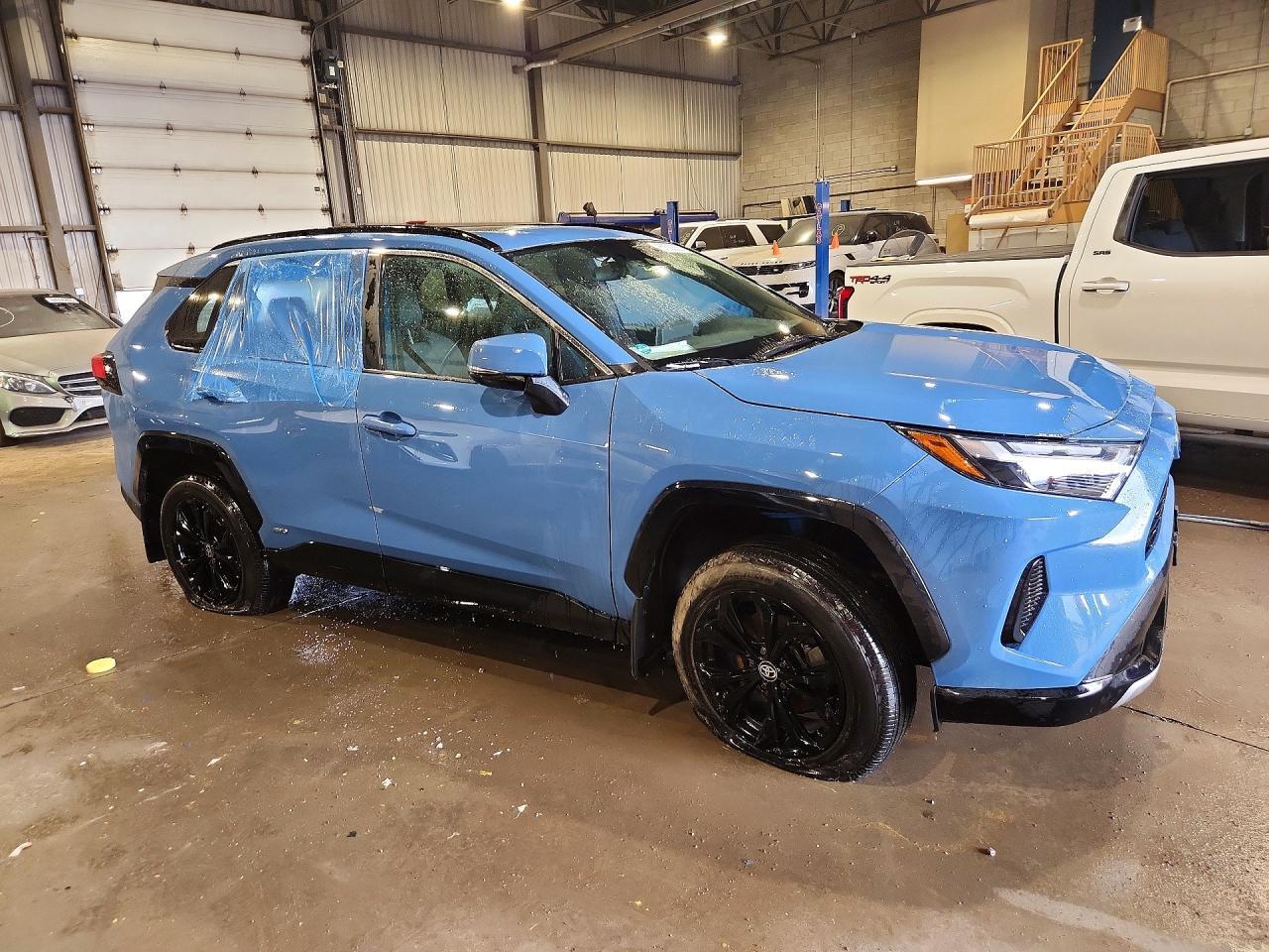 2022 TOYOTA RAV4 SE — Фото 4 из 12