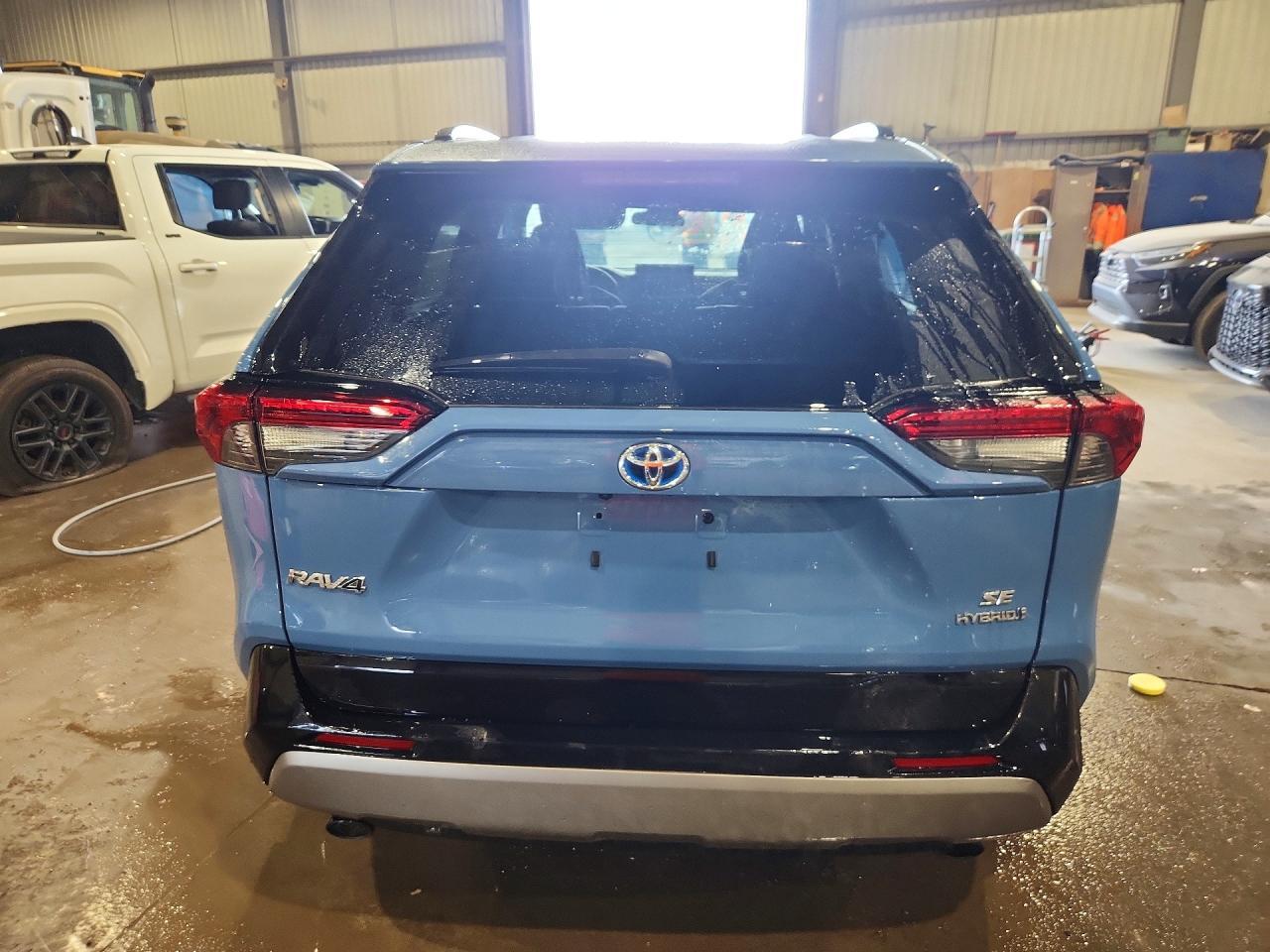 2022 TOYOTA RAV4 SE — Фото 6 из 12
