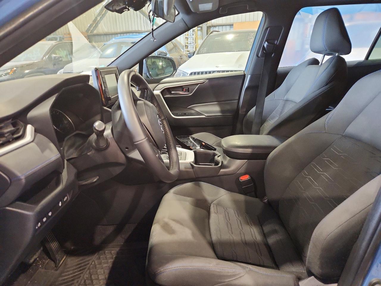 2022 TOYOTA RAV4 SE — Фото 7 из 12