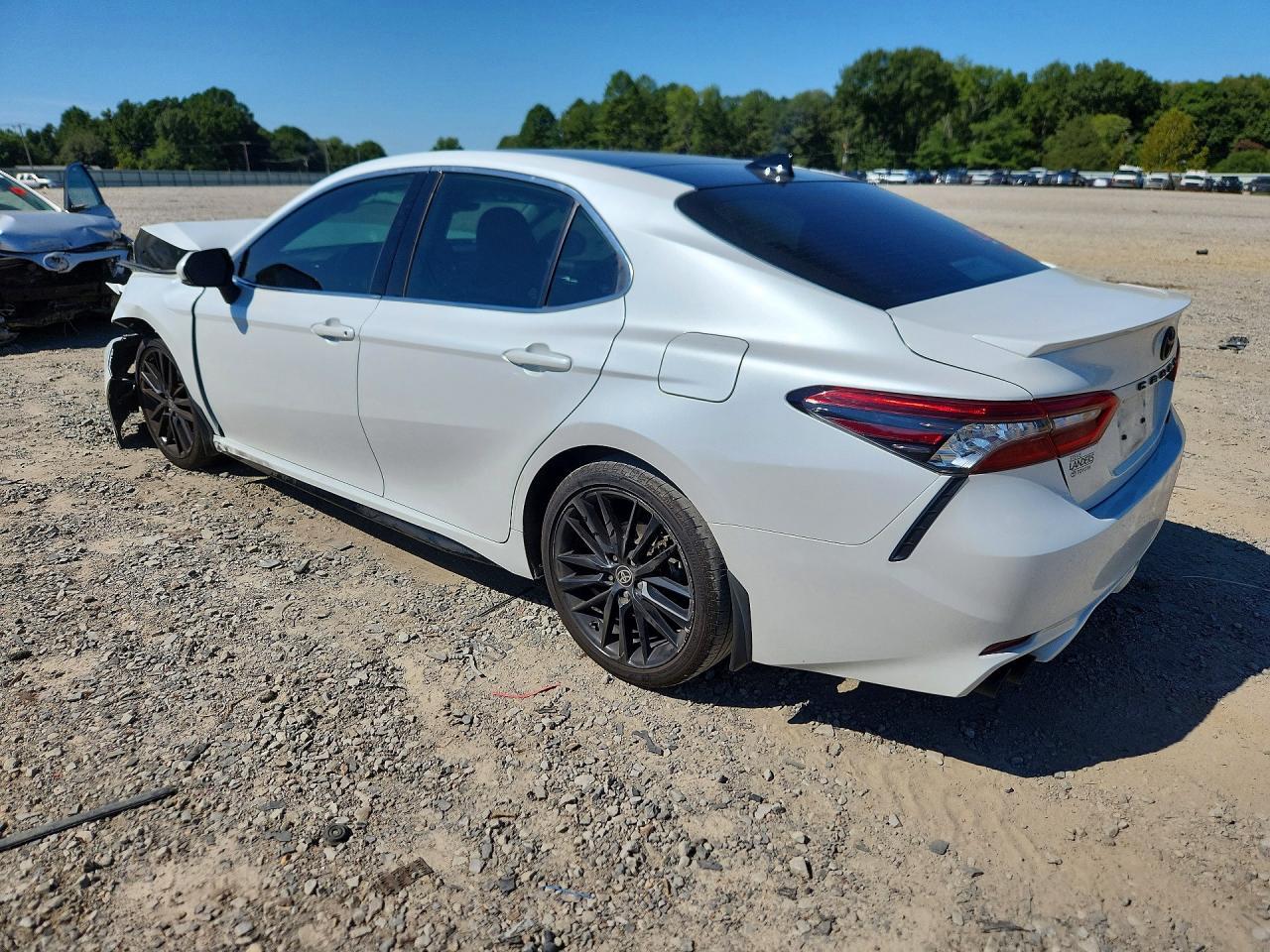 2021 TOYOTA CAMRY XSE — Фото 2 из 12