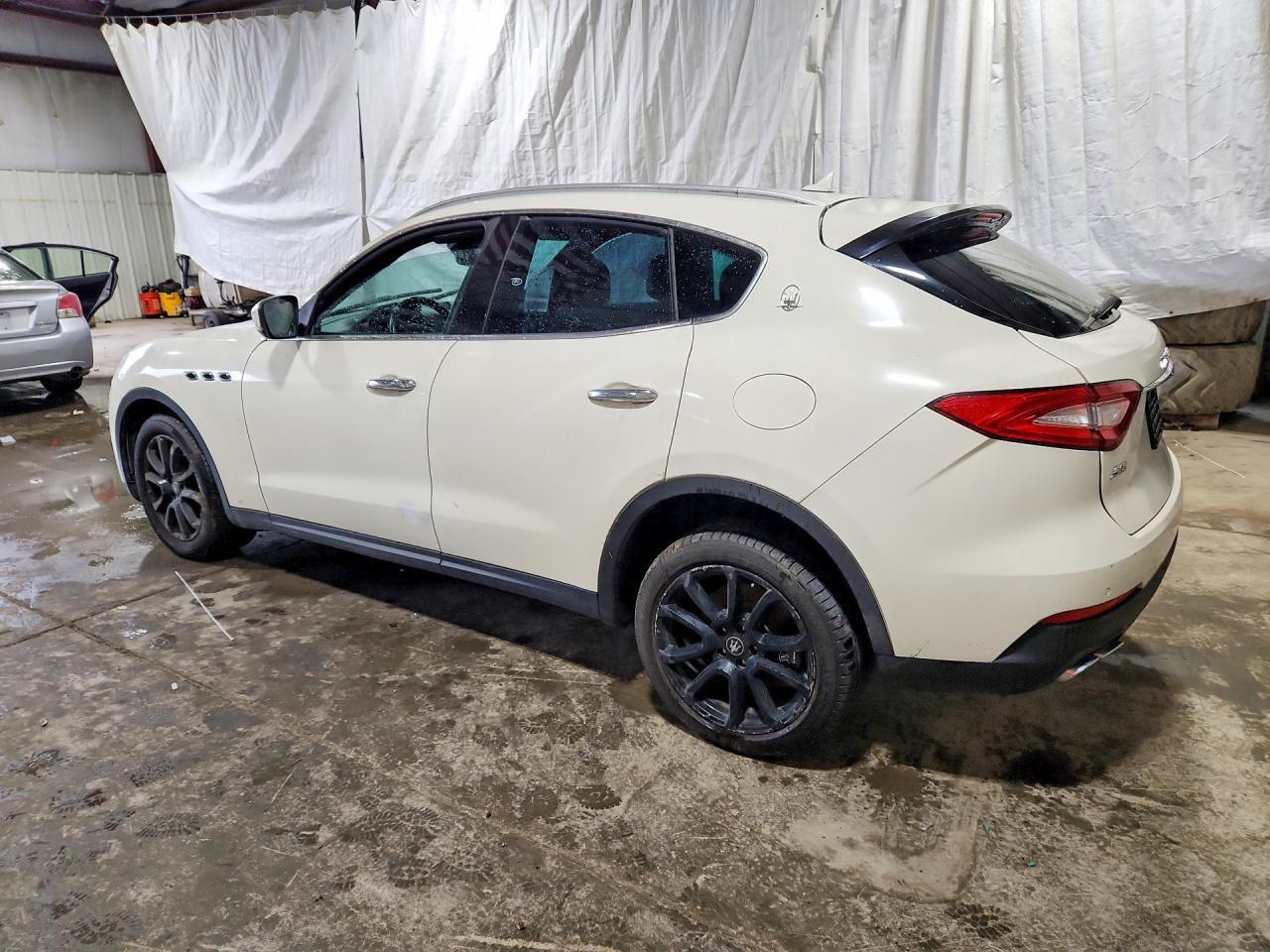 2017 MASERATI LEVANTE S — Фото 2 из 13