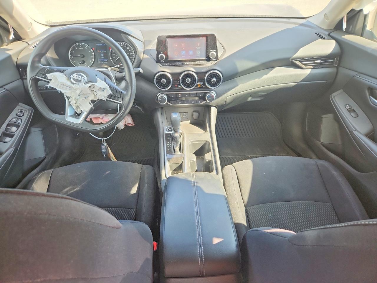 2020 NISSAN SENTRA S — Фото 8 из 12