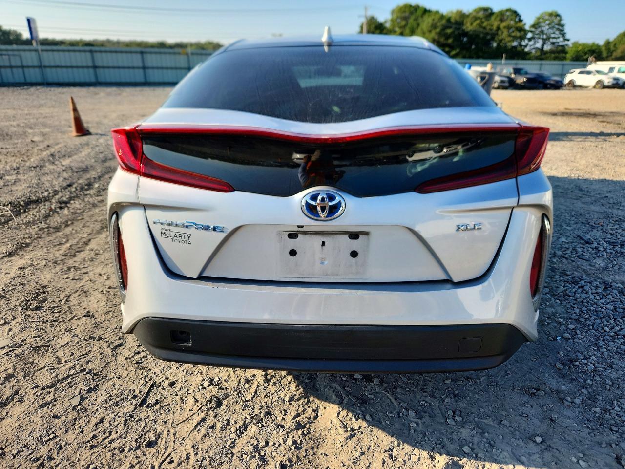 2021 TOYOTA PRIUS PRIME XLE — Фото 6 из 12