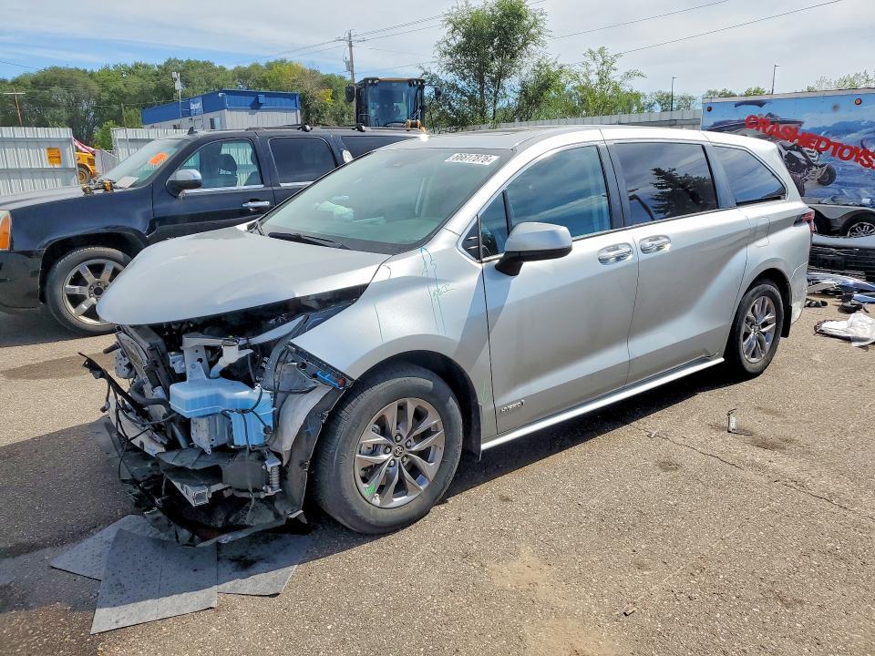 2021 TOYOTA SIENNA 5TDYSKFCXMS014615