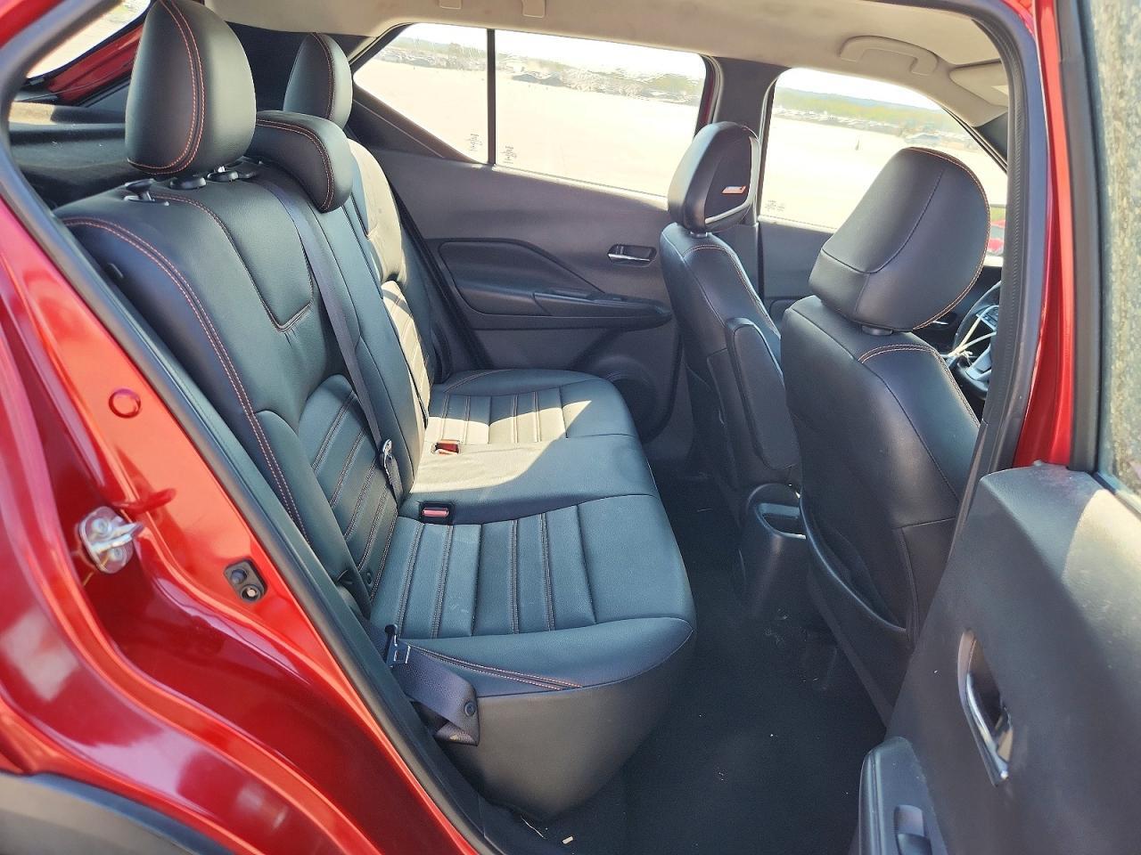 2019 NISSAN KICKS SR — Фото 11 из 14