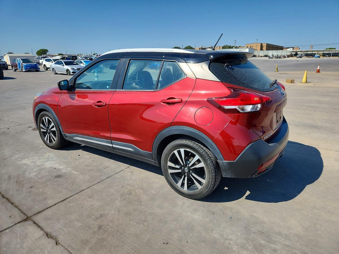 2019 NISSAN KICKS SR — Фото 2 из 14