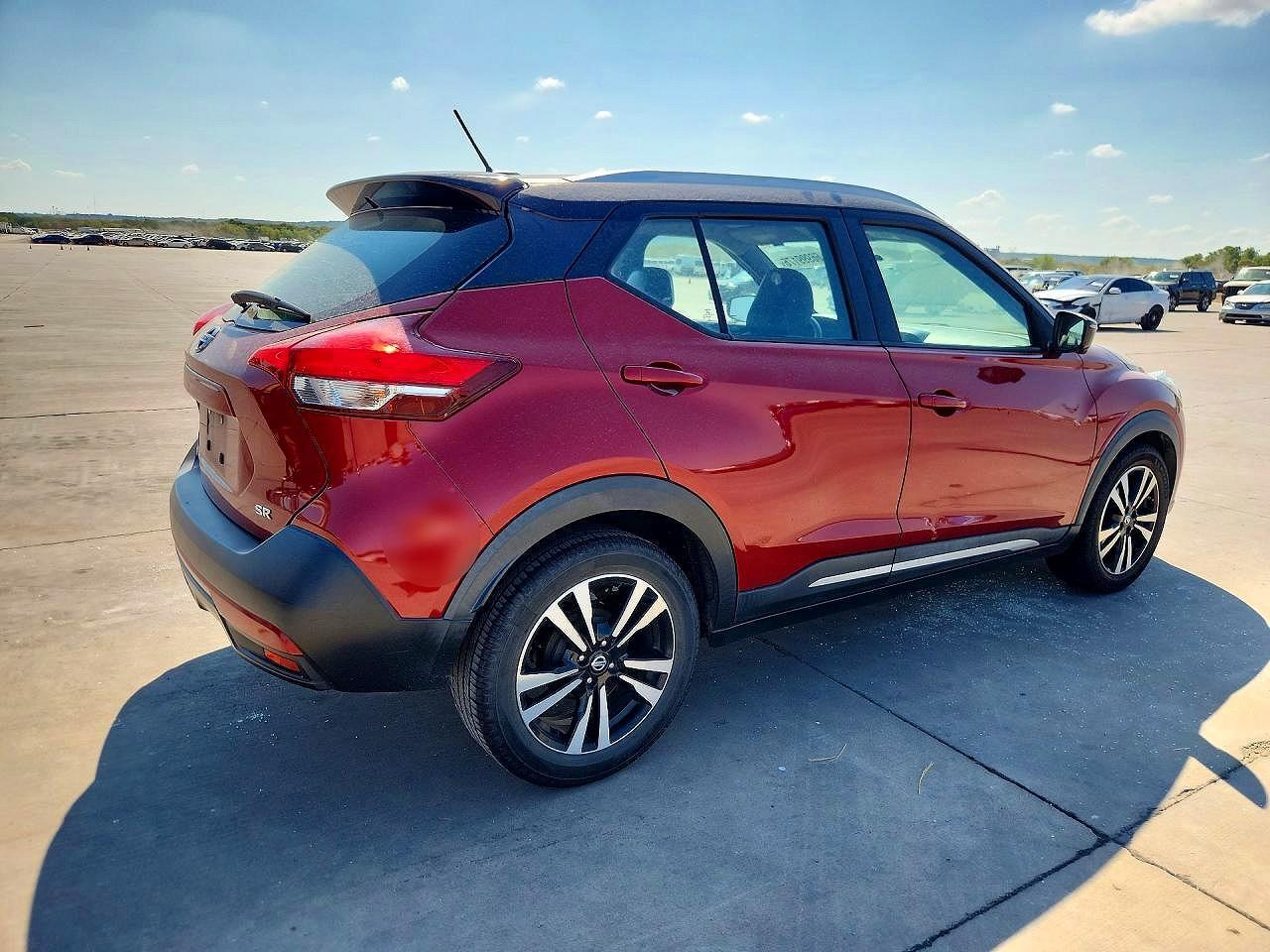 2019 NISSAN KICKS SR — Фото 3 из 14