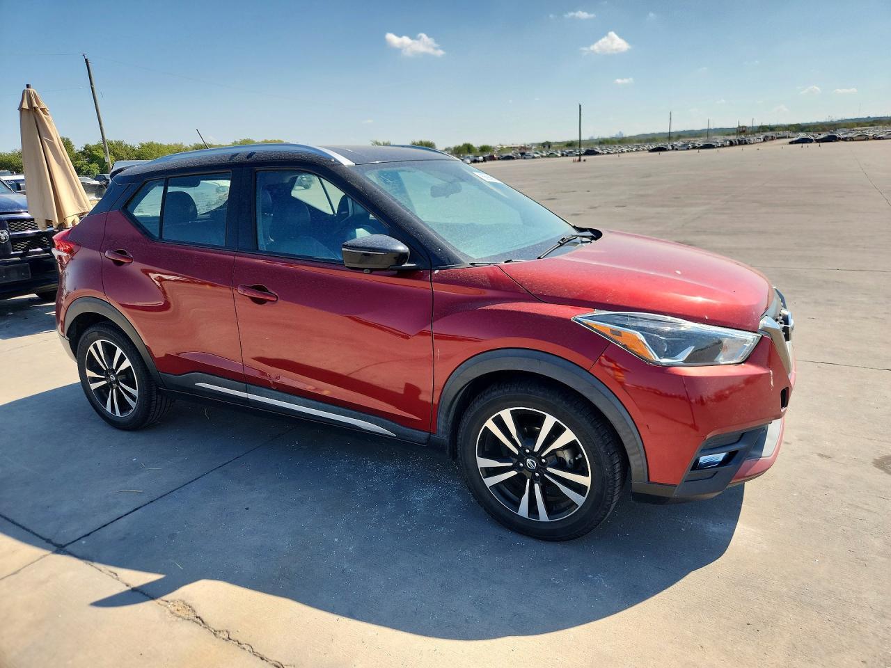 2019 NISSAN KICKS SR — Фото 4 из 14