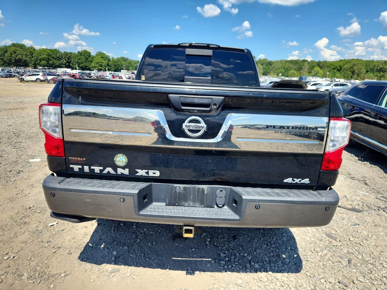 2018 NISSAN TITAN XD PLATINUM RESERVE — Фото 6 из 12