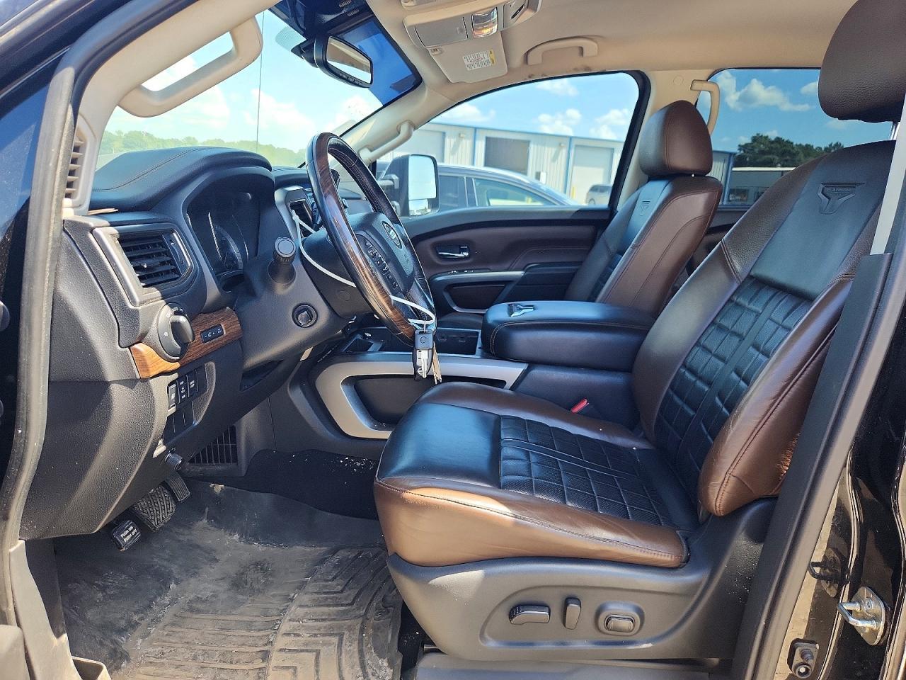 2018 NISSAN TITAN XD PLATINUM RESERVE — Фото 7 из 12