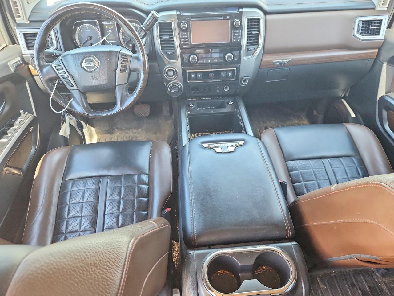 2018 NISSAN TITAN XD PLATINUM RESERVE — Фото 8 из 12