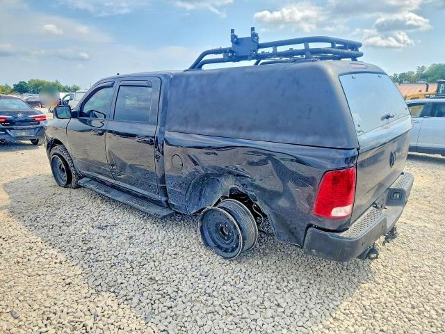2017 RAM 1500 SLT — Фото 2 из 12