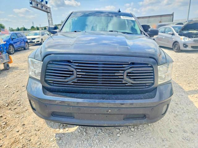 2017 RAM 1500 SLT — Фото 5 из 12