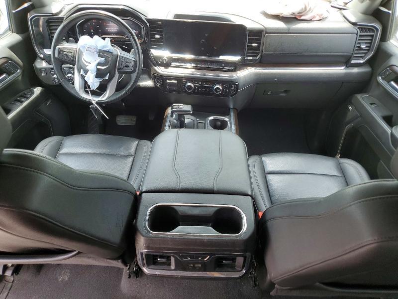 2024 GMC SIERRA K1500 SLT — Фото 8 из 12