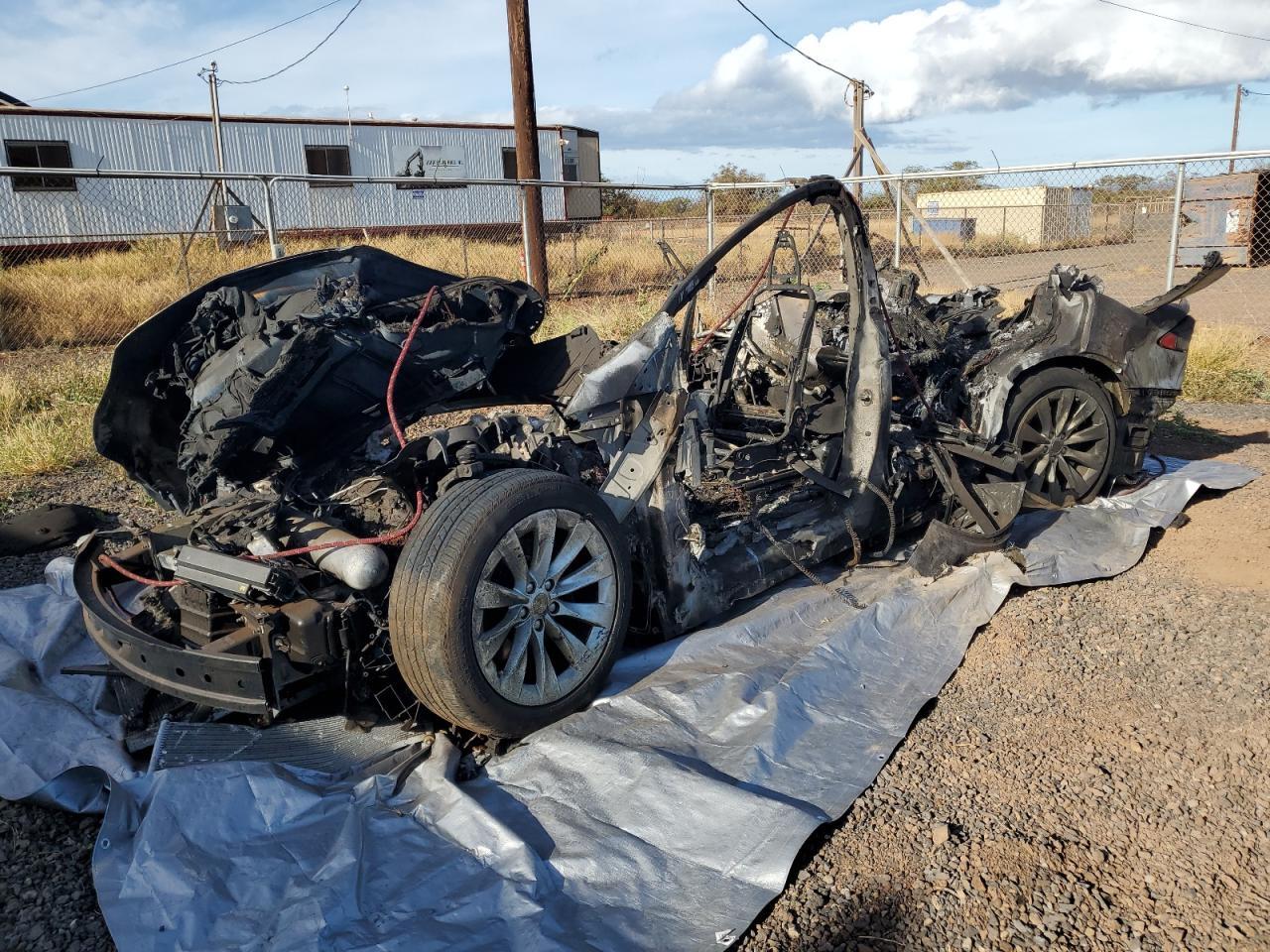 2018 TESLA MODEL X 5YJXCAE24JF141095