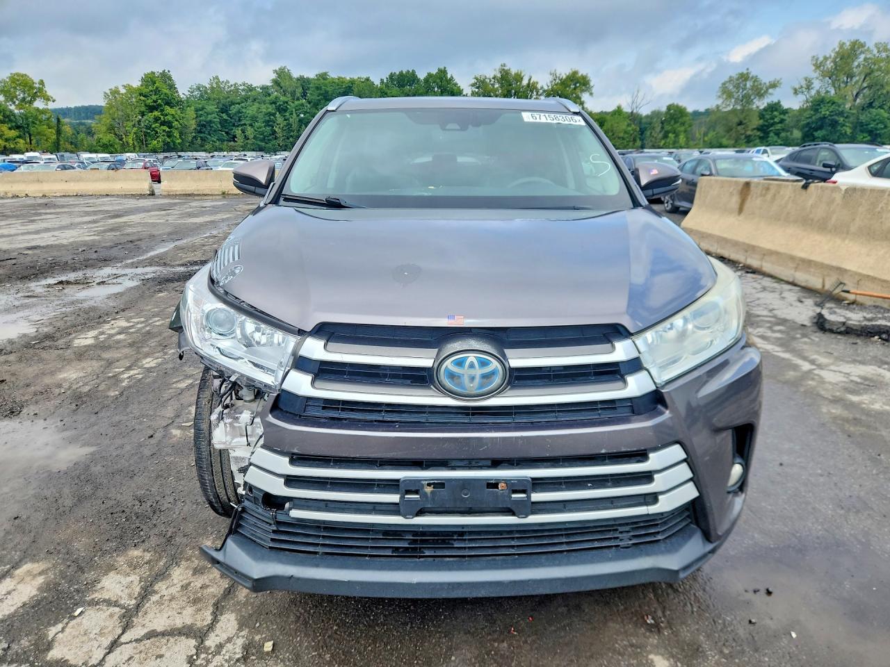 2017 TOYOTA HIGHLANDER HYBRID XLE — Фото 5 из 13