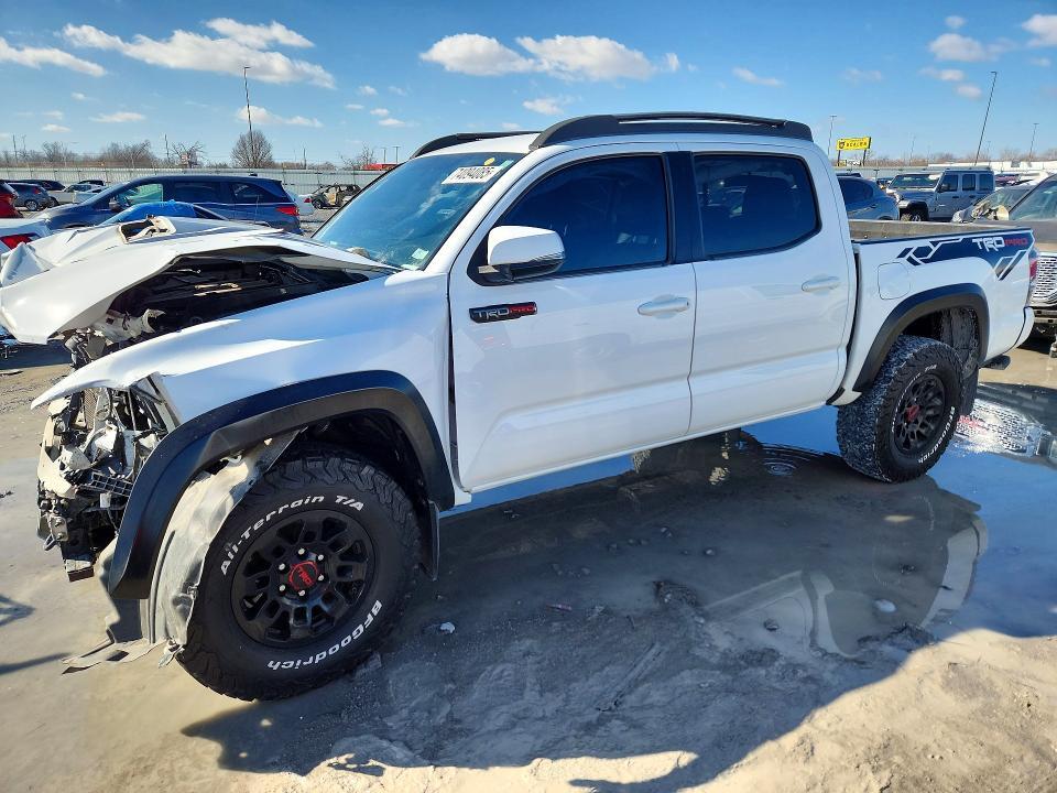 2017 TOYOTA TACOMA 5TFCZ5AN2HX090958