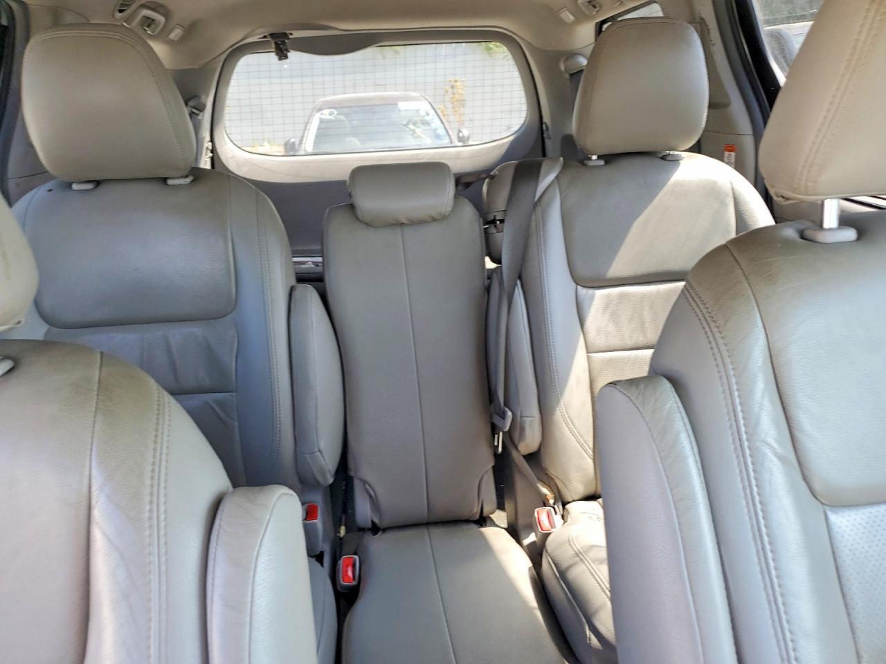2015 TOYOTA SIENNA LE — Фото 10 из 13
