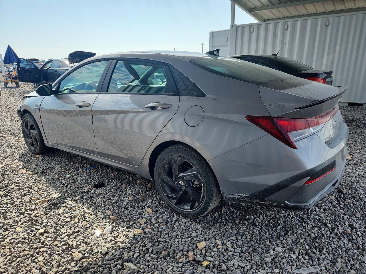2026 HYUNDAI ELANTRA SEL SPORT — Фото 2 из 13