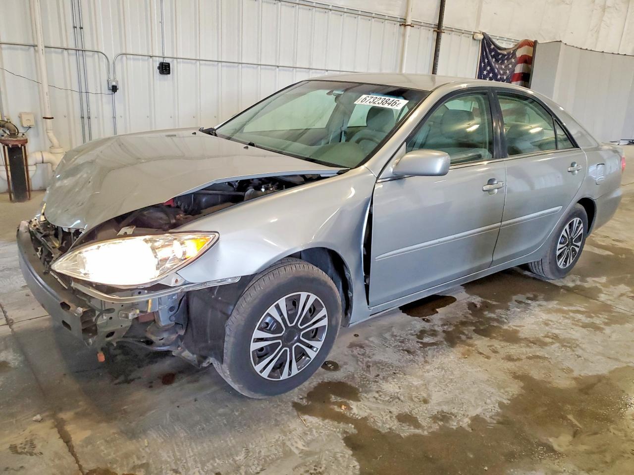 2005 TOYOTA CAMRY LE