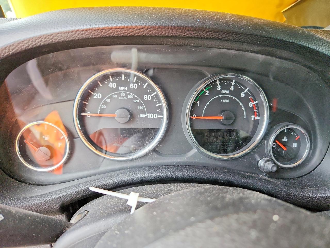 2011 JEEP WRANGLER UNLIMITED SPORT — Фото 9 из 13