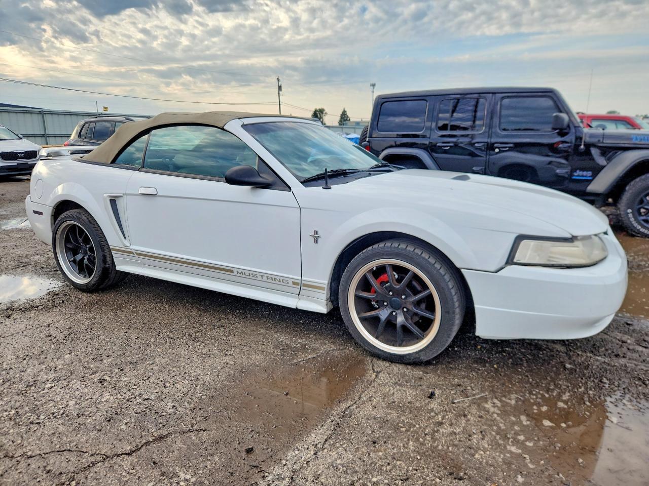 2001 FORD MUSTANG — Фото 4 из 12