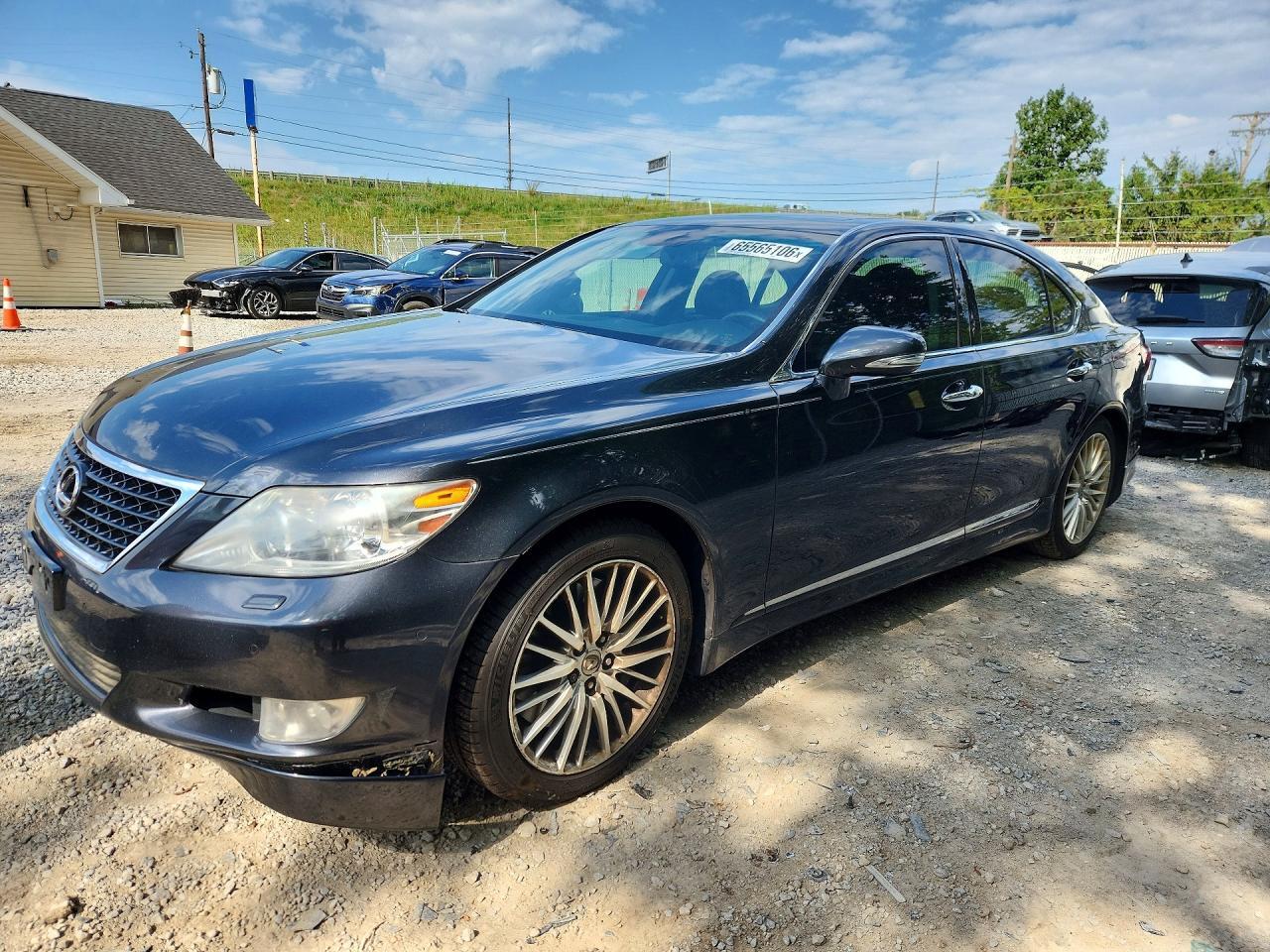 2011 LEXUS LS JTHBL5EF7B5102247