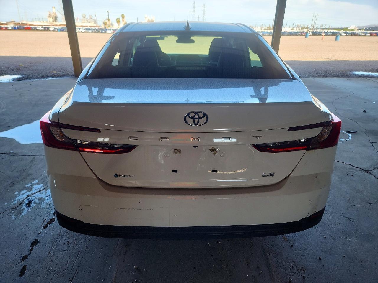 2026 TOYOTA CAMRY LE — Фото 6 из 13