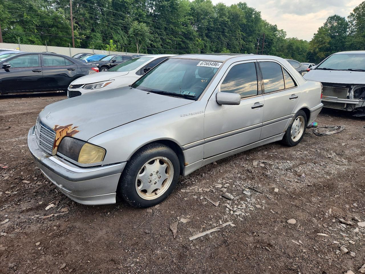 2000 MERCEDES-BENZ C WDBHA24G3YA851944