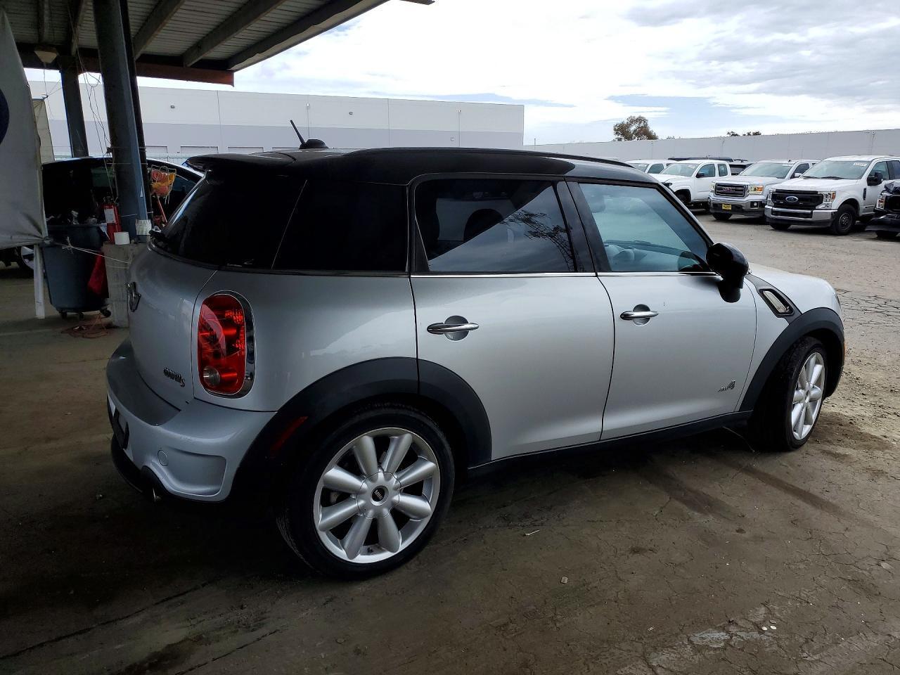 2012 MINI COOPER S COUNTRYMAN — Фото 3 из 12