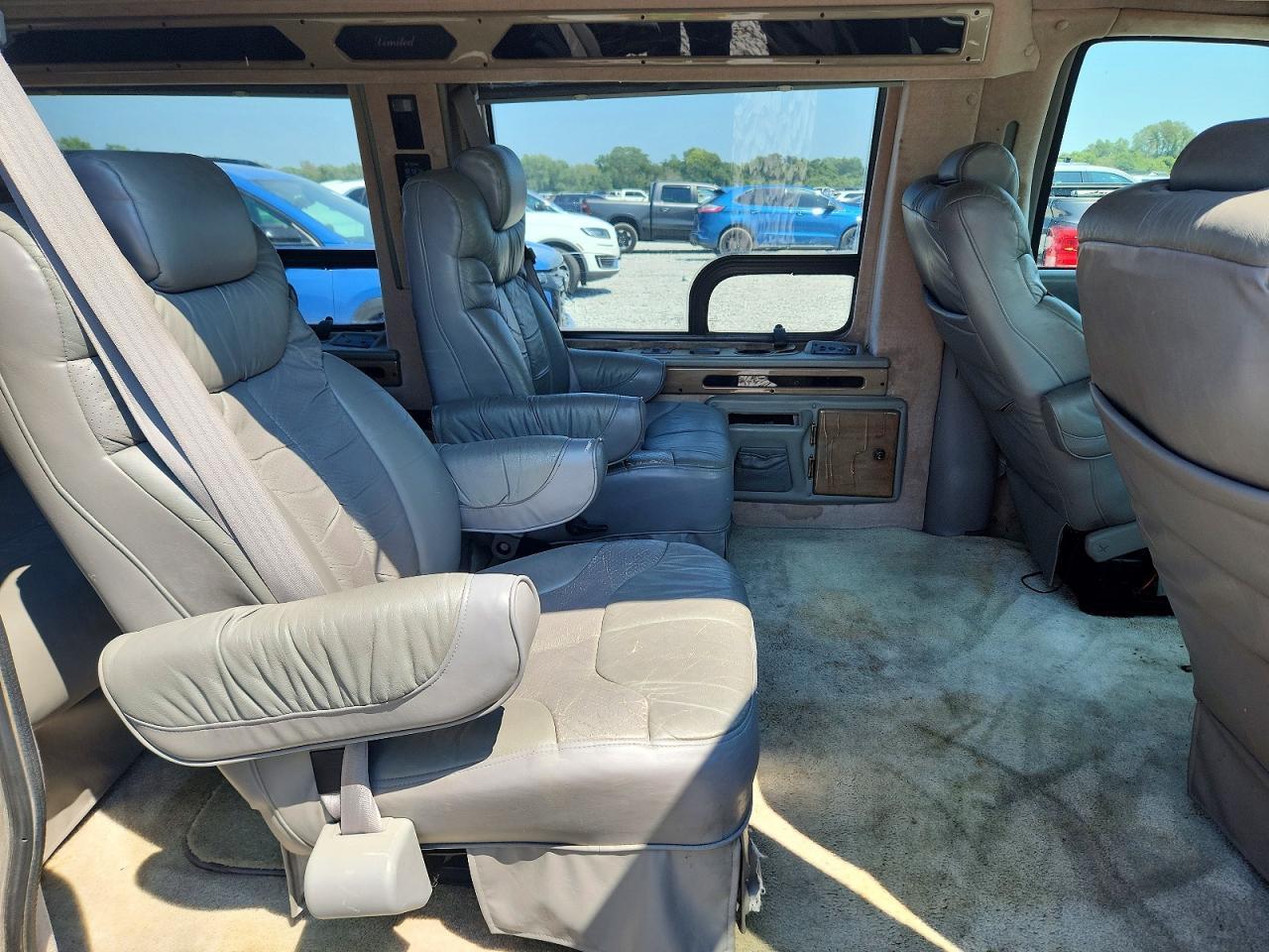 1998 GMC SAVANA RV G1500 — Фото 11 из 13