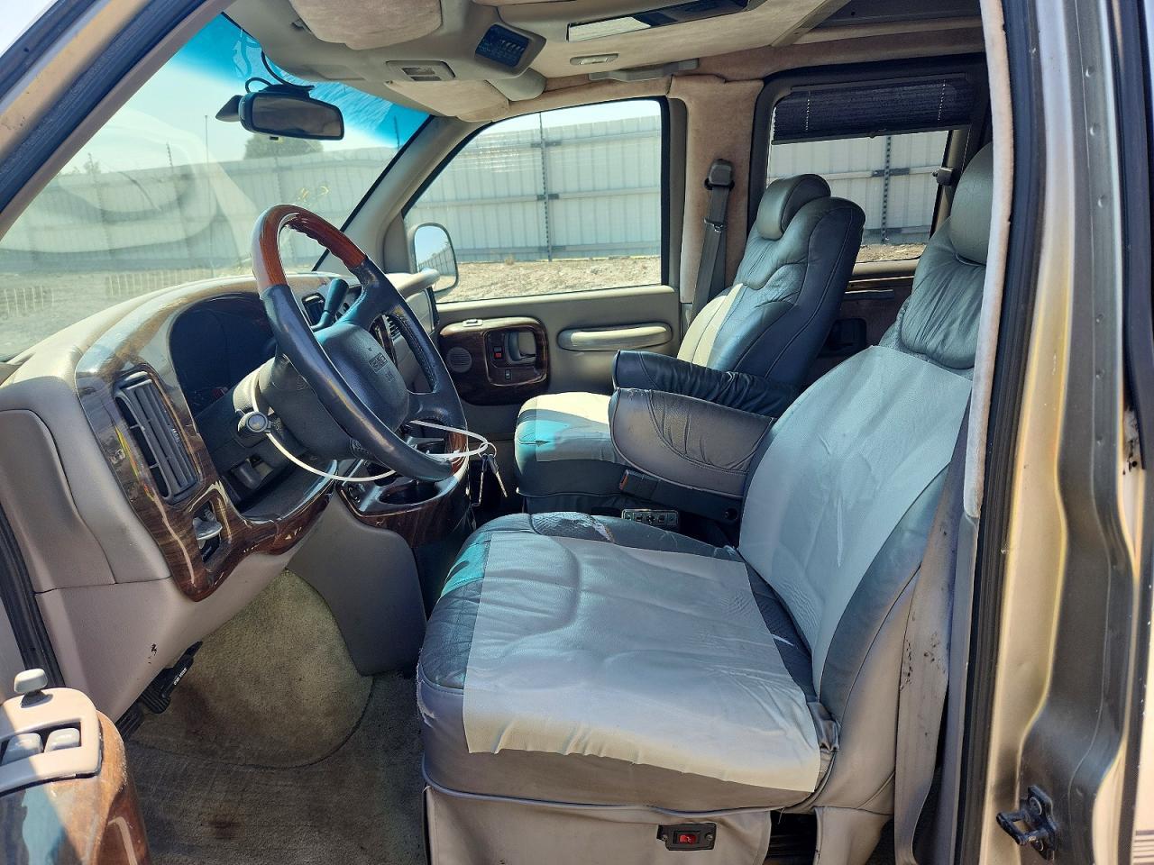 1998 GMC SAVANA RV G1500 — Фото 7 из 13