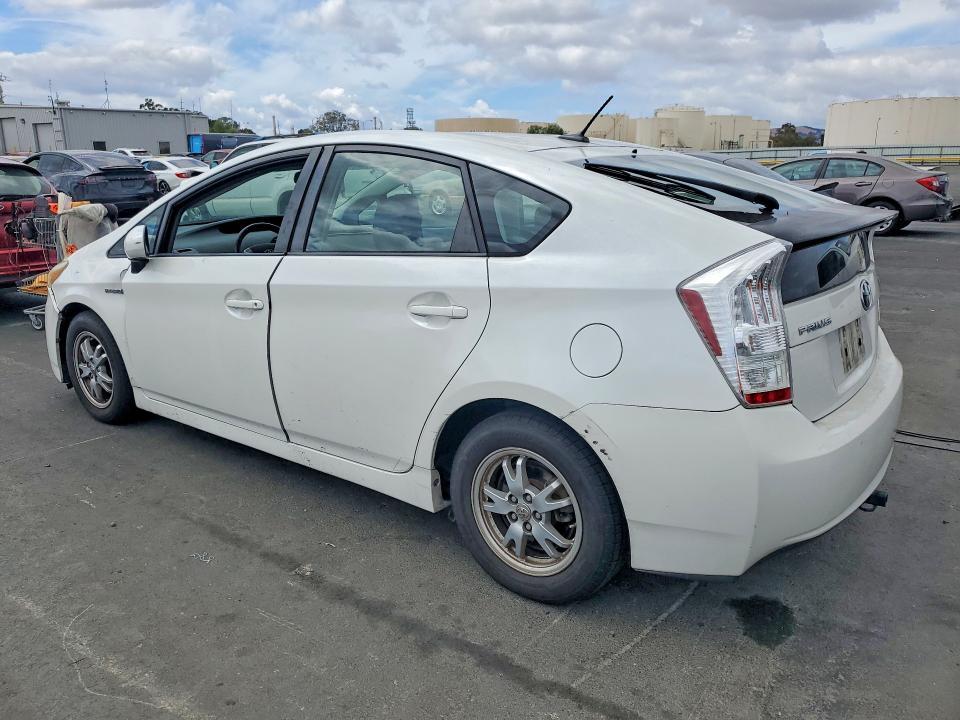 JTDKN3DU2B0249332 2011 TOYOTA PRIUS photo no. 2