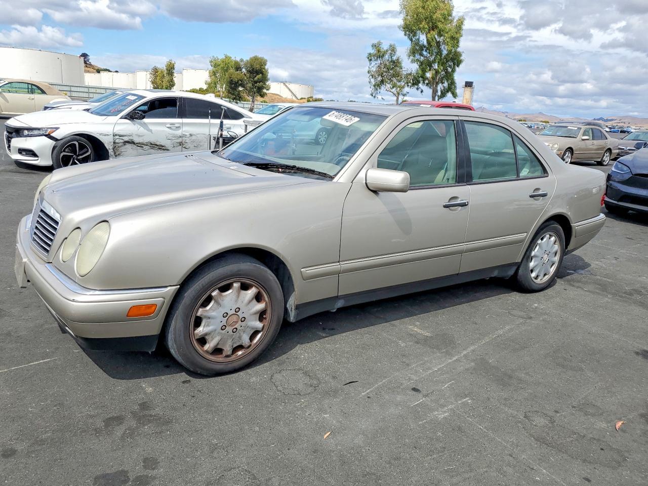 1998 MERCEDES-BENZ E WDBJF65F0WA459114