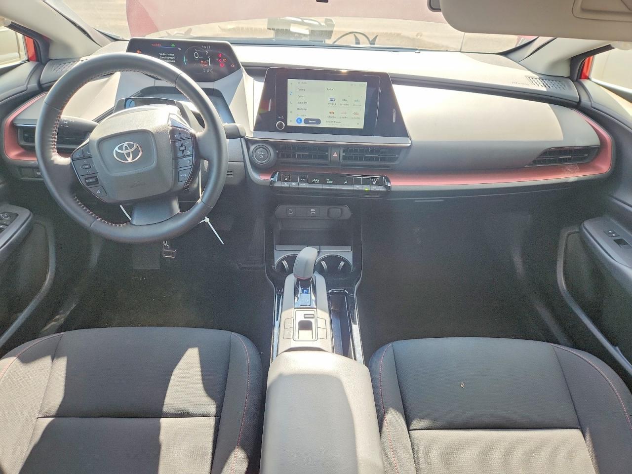 2025 TOYOTA PRIUS PLUG-IN HYBRID SE — Фото 8 из 12