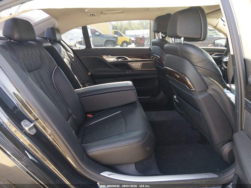 WBA7T2C0XNCH87963 2022 BMW 740 photo no. 8