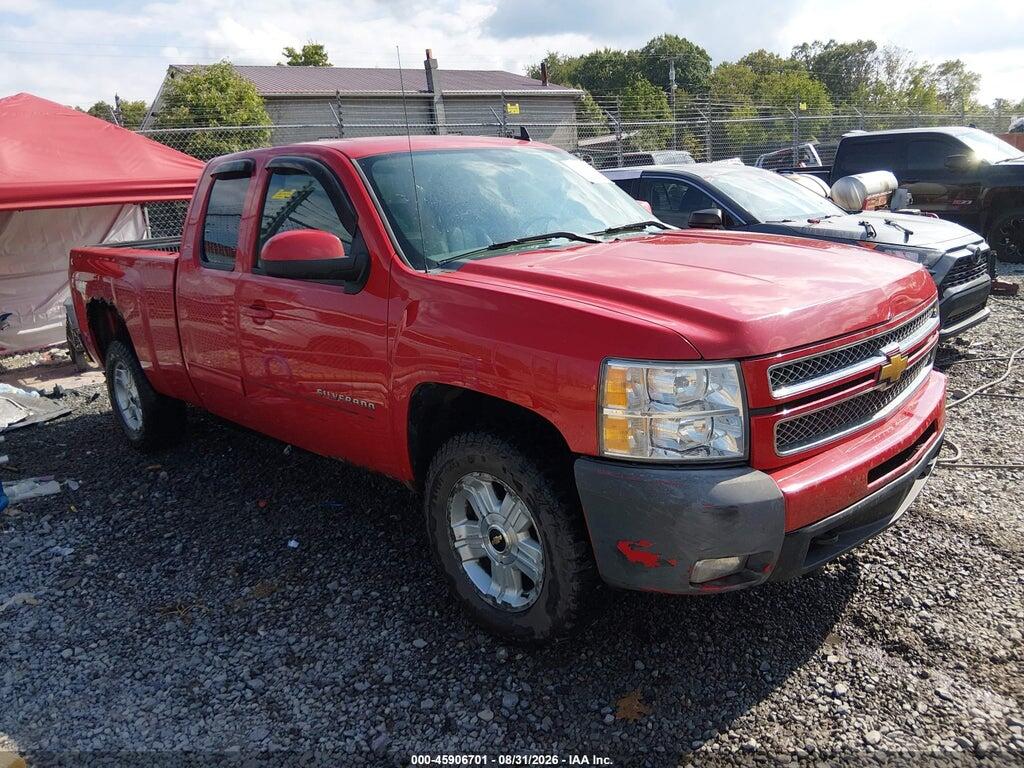2013 CHEVROLET SILVERADO 1500 1GCRKTE71DZ364356
