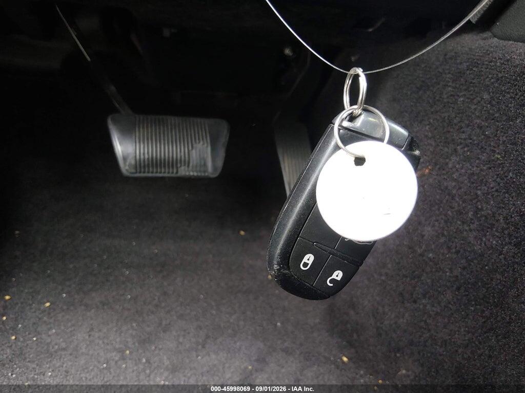 2C3CDZAG4JH310400 2018 DODGE CHALLENGER photo no. 11