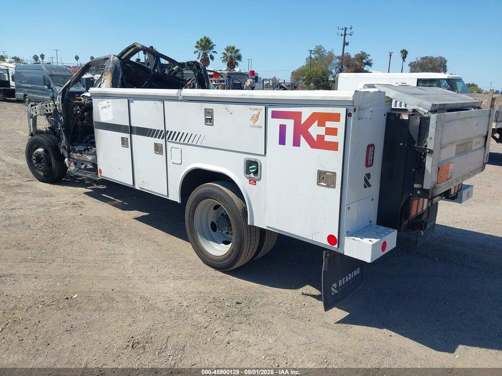 1FDUF4GT1PEC90054 2023 FORD F-450 CHASSIS photo no. 3