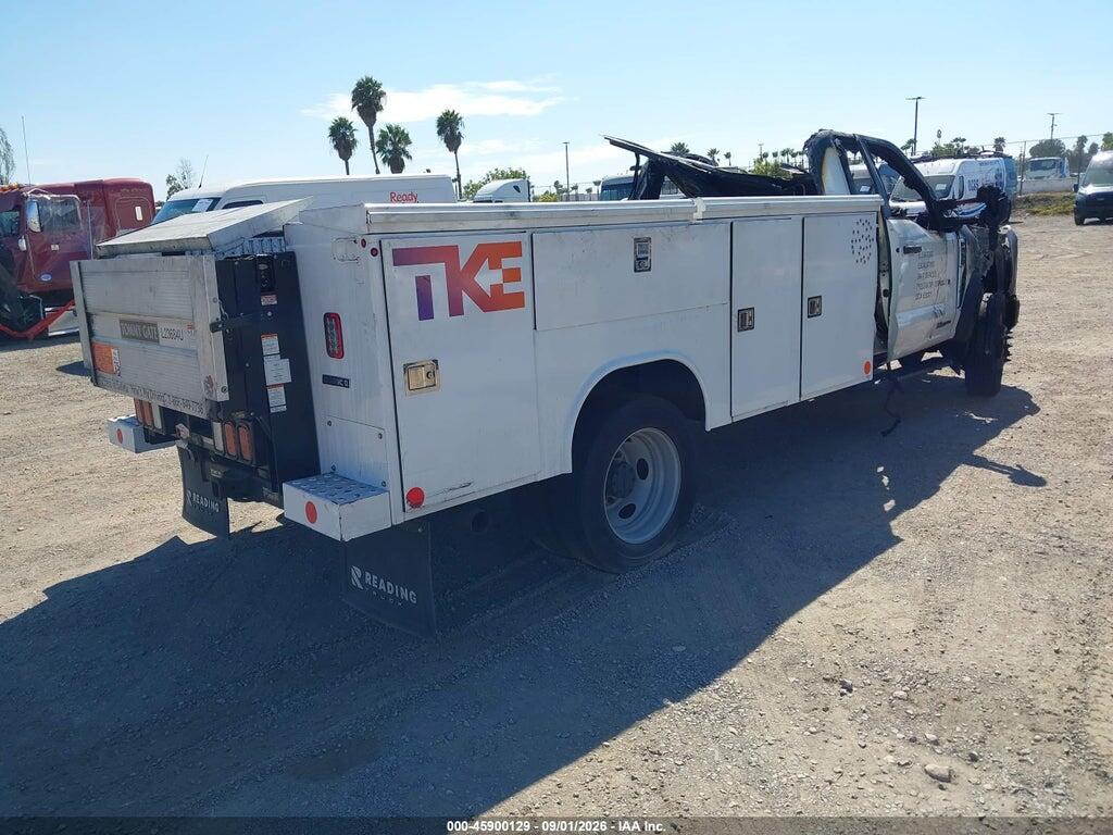 1FDUF4GT1PEC90054 2023 FORD F-450 CHASSIS photo no. 4