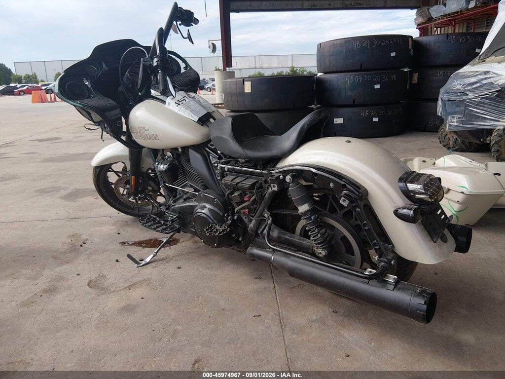 1HD1ACL17PB639819 2023 HARLEY-DAVIDSON FLTRXST photo no. 3