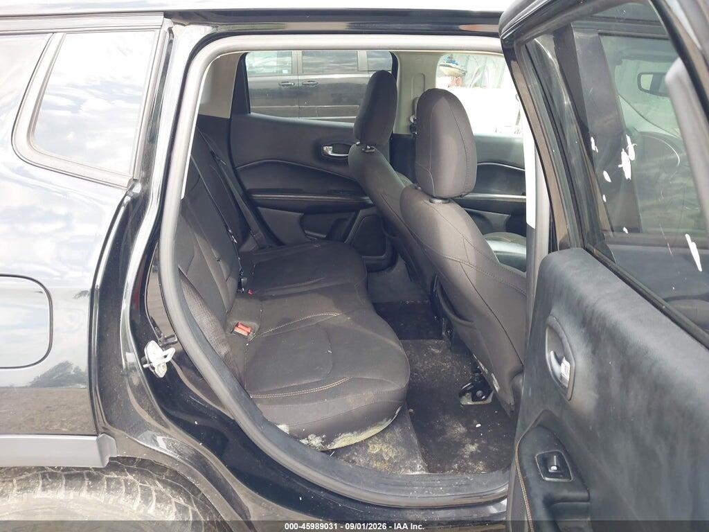 3C4NJCAB0JT105596 2018 JEEP COMPASS photo no. 8